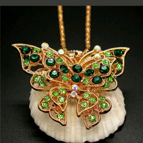 Betsey Johnson Butterfly Necklace - Picture 2 of 2